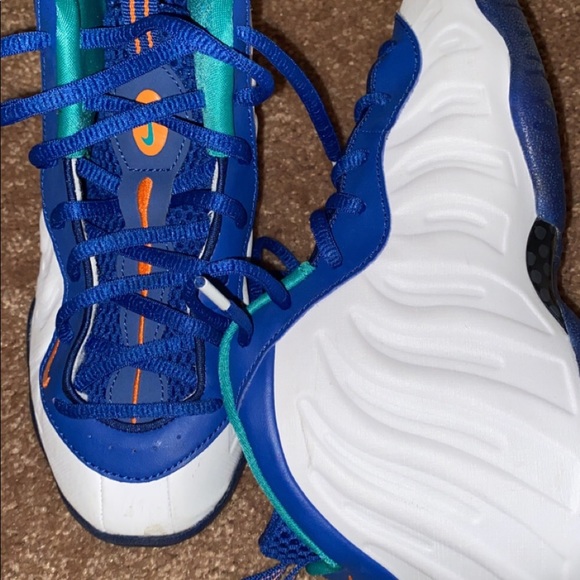 Nike’s - Picture 2 of 4